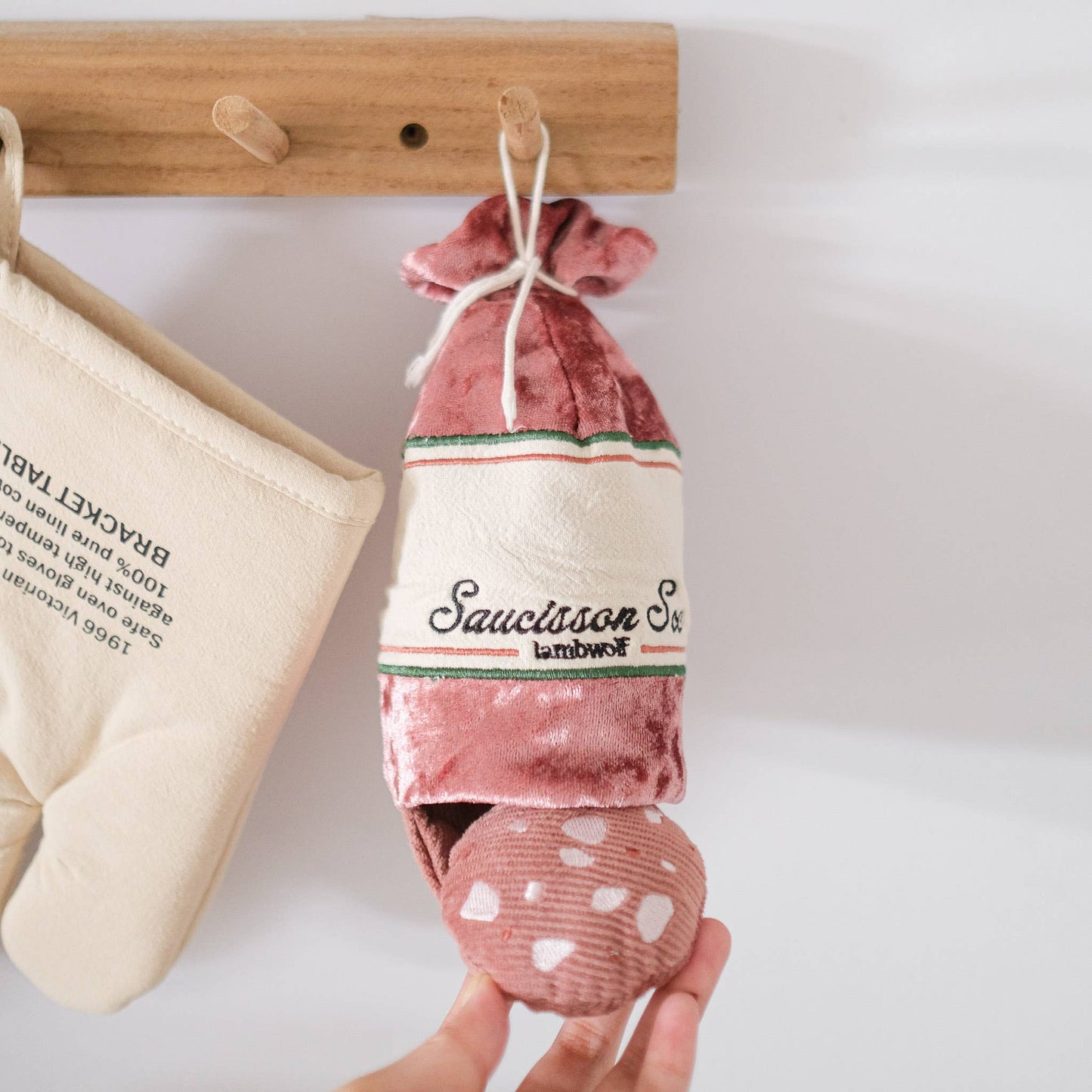 SAUCISSON SEC//ENRICHMENT DOG TOY