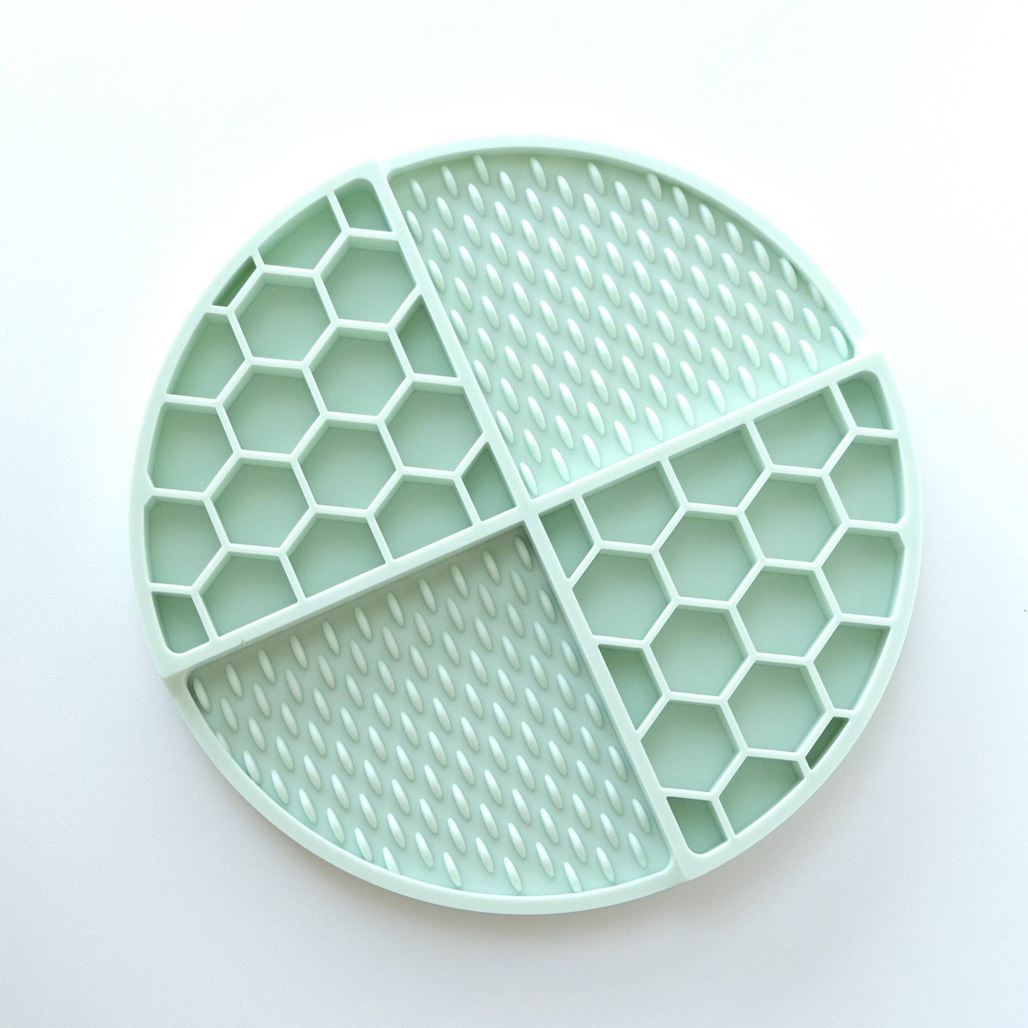 Honeycomb Multisurface Enrichment Lick Mat