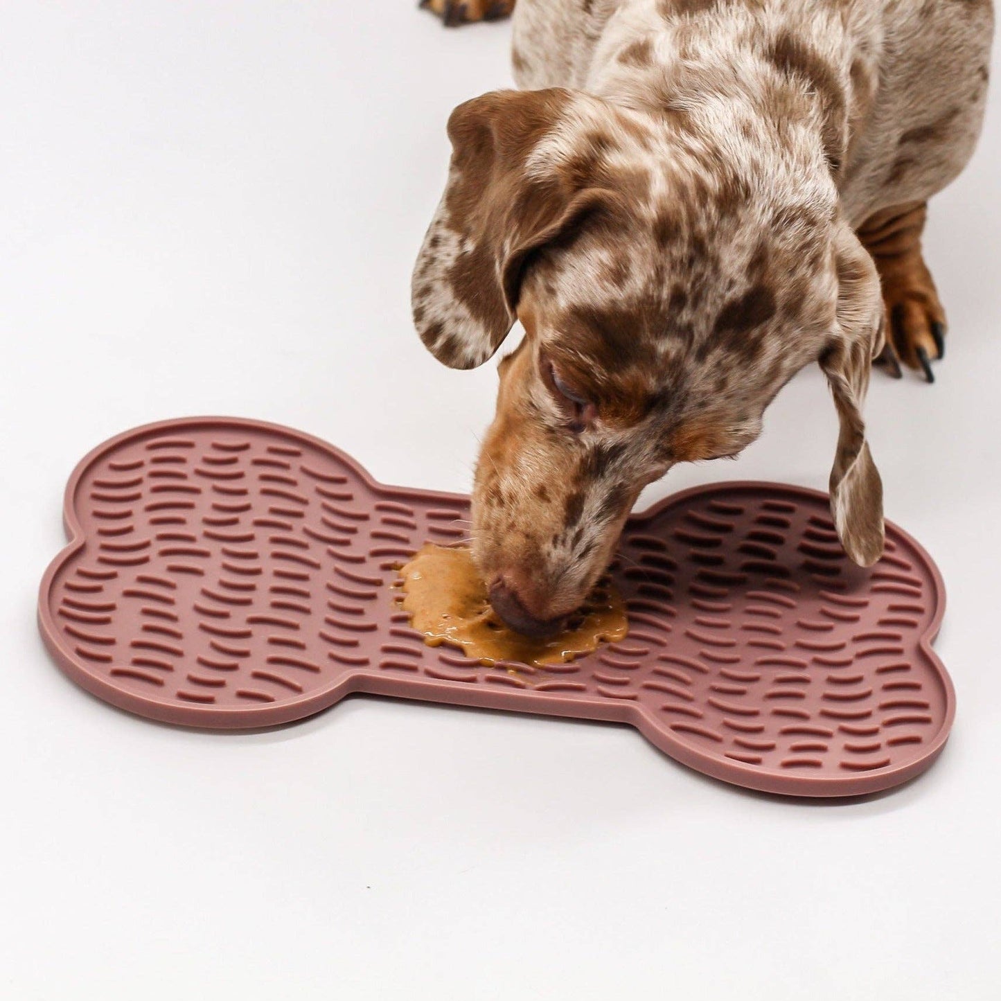 Lick Mat Dogs + Cats 100% Silicone BPA Free | Eggplant